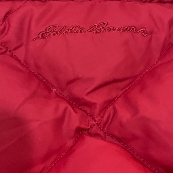 Eddie Bauer Women’s Small Red Vest - Picture 3 of 6